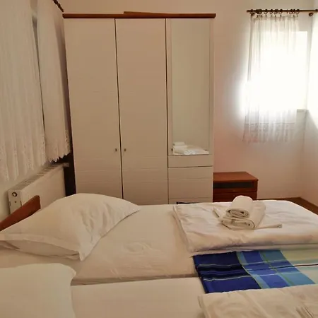 Apartment Filip Omis